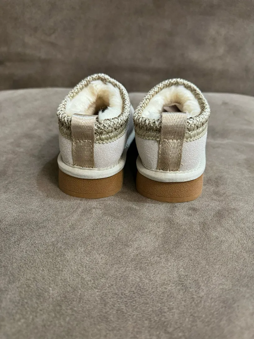 UGG Y117K תמונה 13