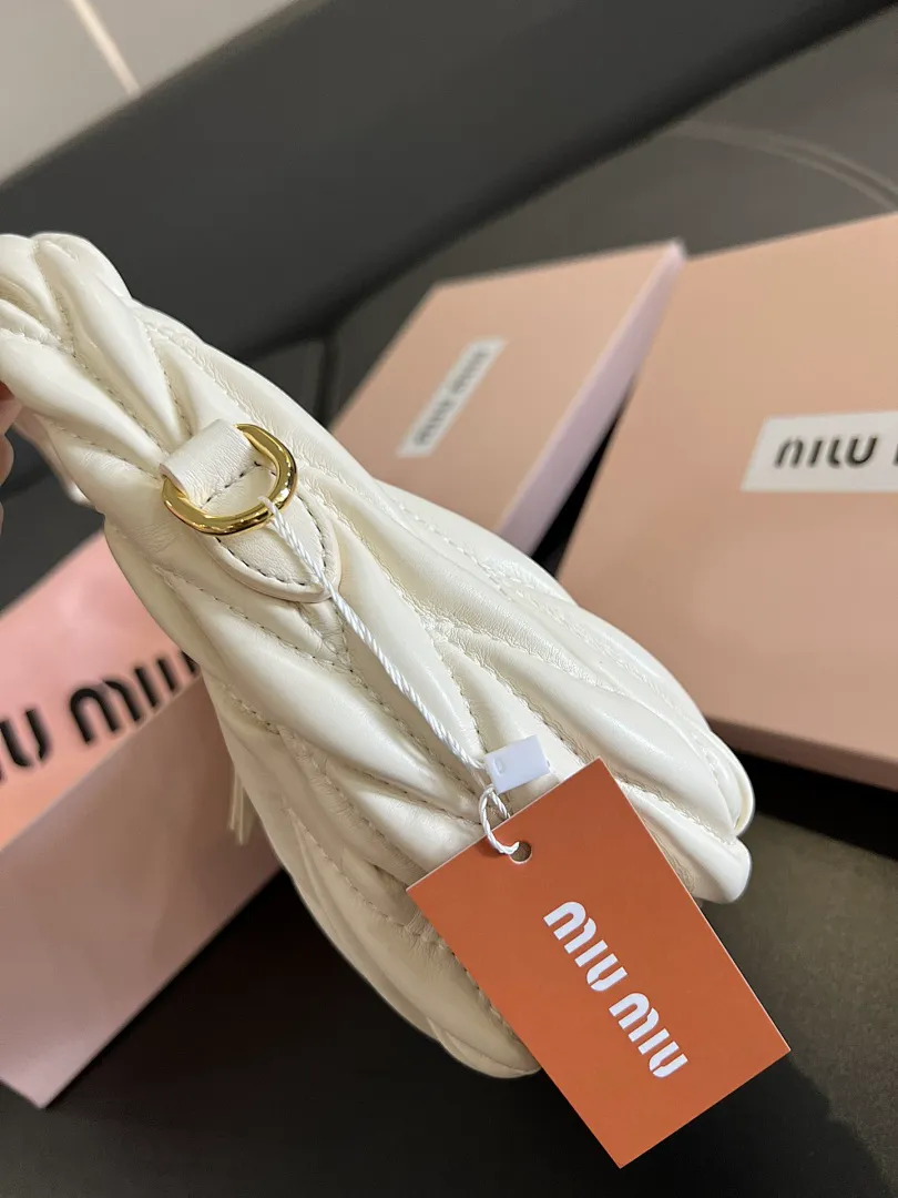 MIUMIU Y156M תמונה 6