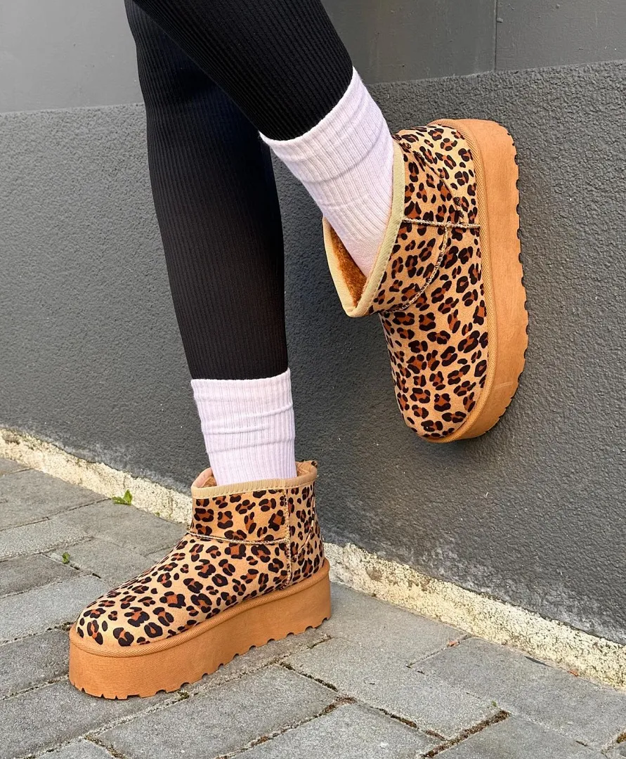 UGG Y22G תמונה 3