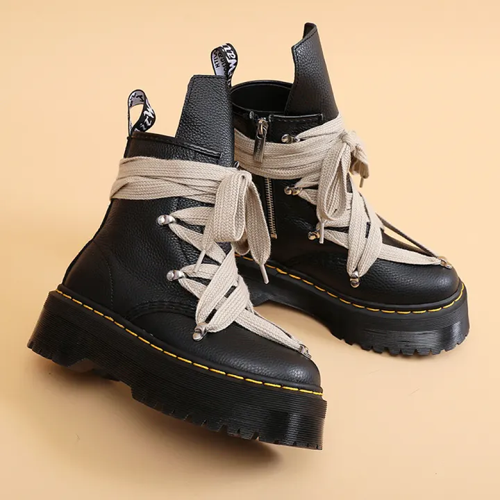 Dr. Martens Y27N