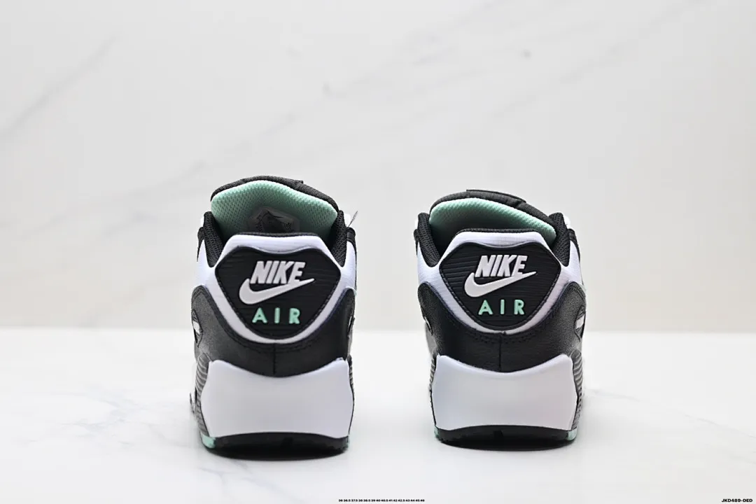 Nike YEEG תמונה 10